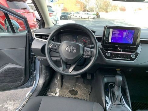 Certified 2025 Toyota Corolla LE image 17