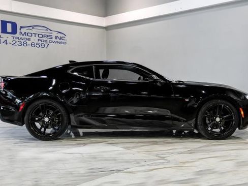 Used 2019 Chevrolet Camaro LT w/ RS Package RWD image 8