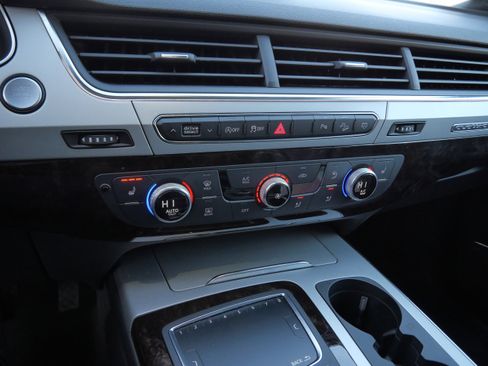 Used 2019 Audi Q7 2.0T Premium Plus w/ Premium Plus Package image 23