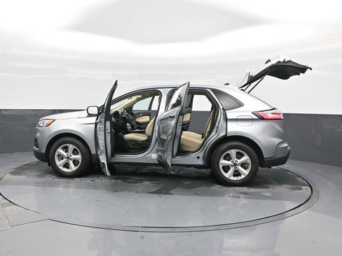 Used 2023 Ford Edge SE image 40