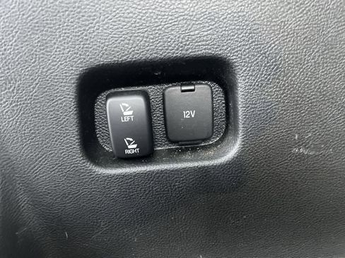 Used 2018 Ford Edge Titanium w/ Equipment Group 301A image 18