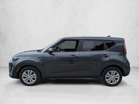 Used 2024 Kia Soul LX FWD image 8