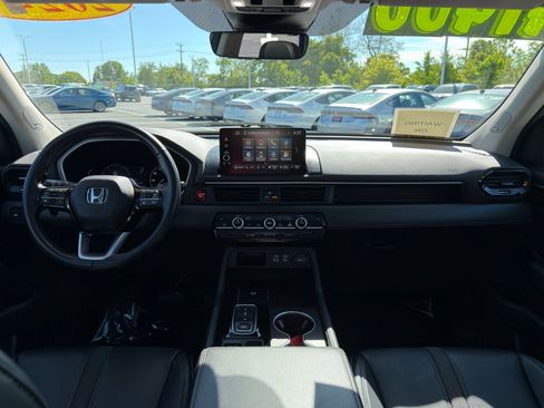 Used 2024 Honda Pilot Touring image 30