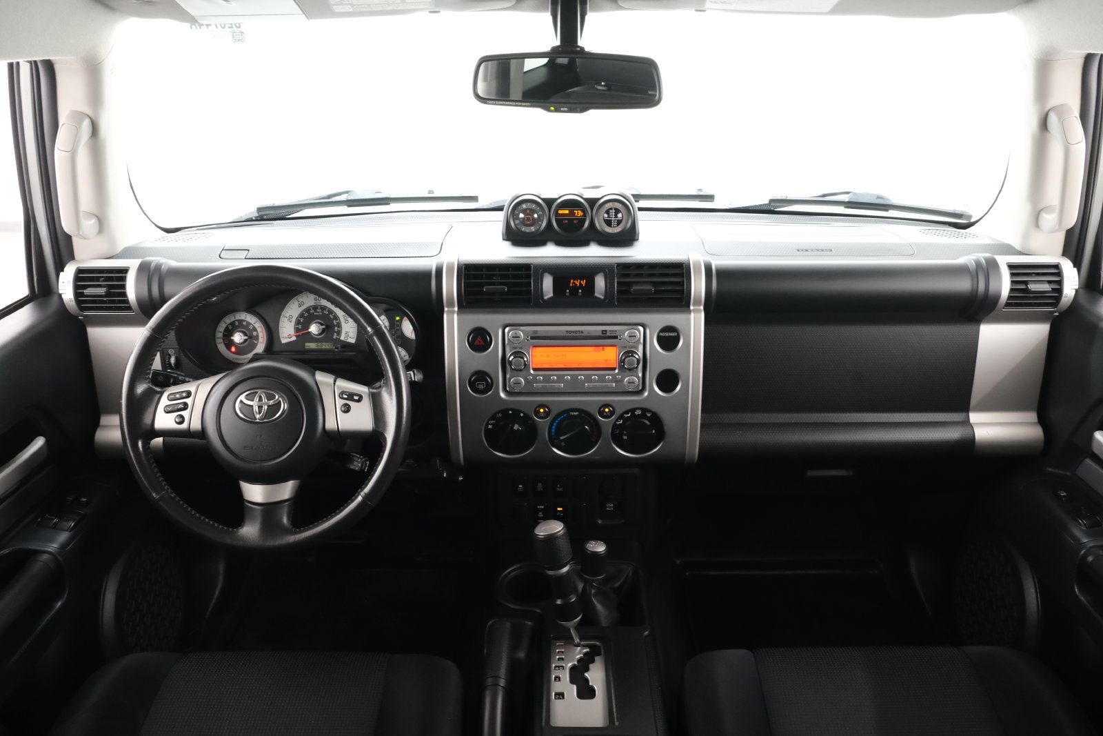 Used 2011 Toyota FJ Cruiser 4WD w/ Upgrade Pkg image 9