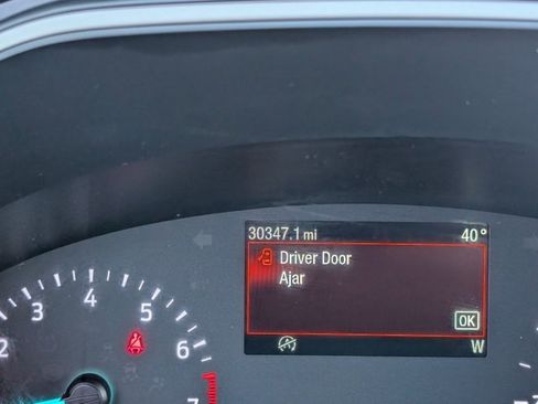 Used 2022 Ford Escape SE w/ SE Sport Appearance Package image 14