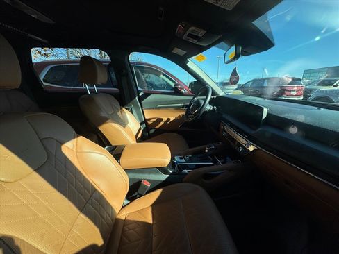 Used 2024 Kia Telluride SX X-Line image 3