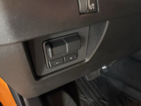 Used 2025 Chevrolet Colorado Z71 w/ Z71 Convenience Package 2 image 19