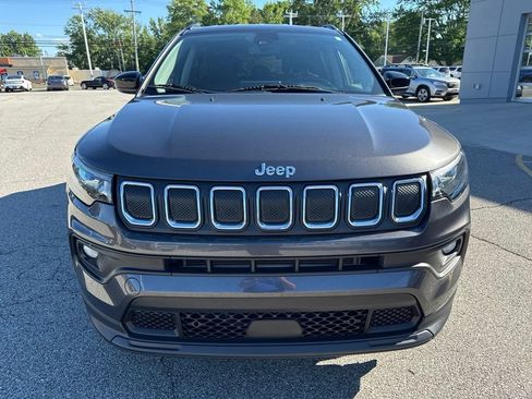 Used 2022 Jeep Compass Latitude AWD/4WD image 11