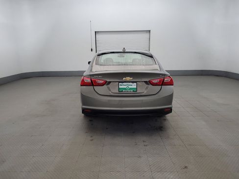 Used 2018 Chevrolet Malibu LT FWD image 6