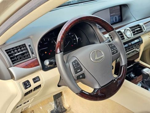 Used 2014 Lexus LS 460 image 16