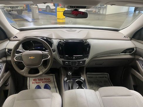 Used 2020 Chevrolet Traverse LT image 17
