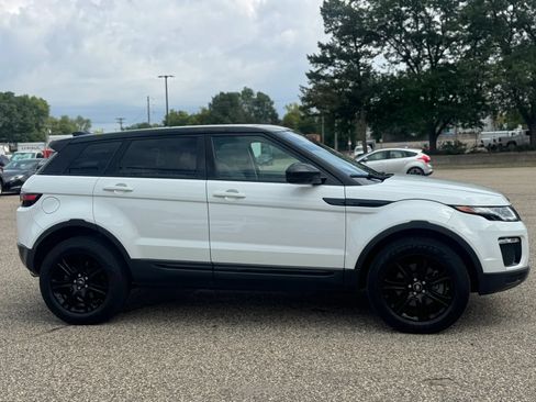 Used 2018 Land Rover Range Rover Evoque AWD/4WD image 19