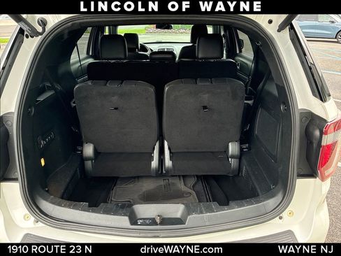 Used 2019 Ford Explorer Sport w/ Ford Safe & Smart Package AWD/4WD image 6