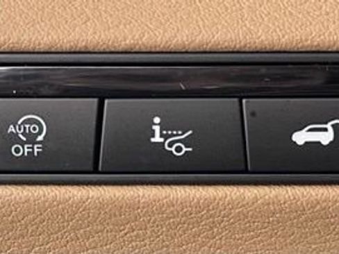 Certified 2025 INFINITI QX80 Sensory image 15