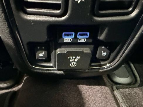Used 2017 Jeep Grand Cherokee Limited w/ Luxury Group II AWD/4WD image 48