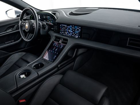 Certified 2021 Porsche Taycan image 13