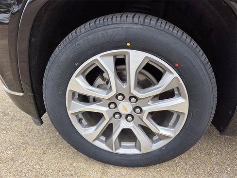 Used 2020 Chevrolet Traverse Premier image 29