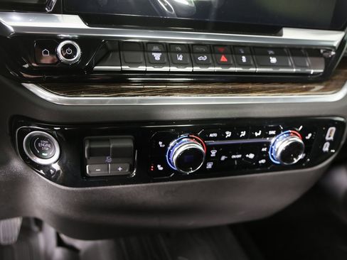 New 2026 GMC Sierra 2500 SLE w/ SLE Convenience Package image 16