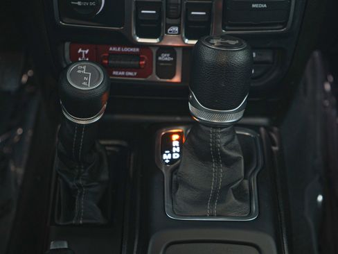 Used 2024 Jeep Wrangler Willys image 20