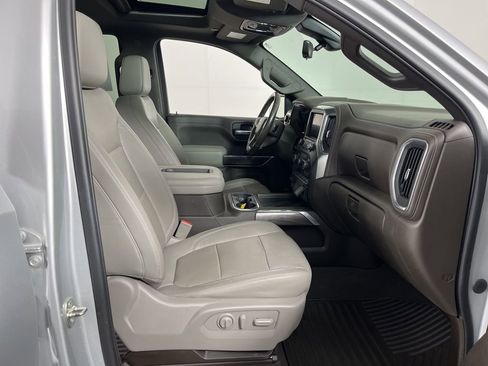 Used 2019 Chevrolet Silverado 1500 LTZ w/ LTZ Premium Package image 8