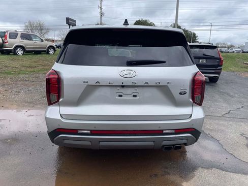 Used 2024 Hyundai Palisade Limited image 5