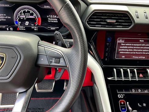Used 2020 Lamborghini Urus image 25