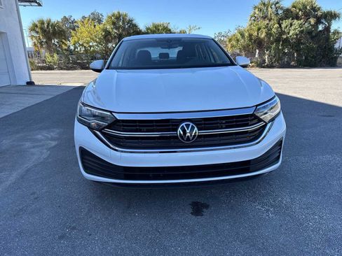 Used 2023 Volkswagen Jetta S image 9