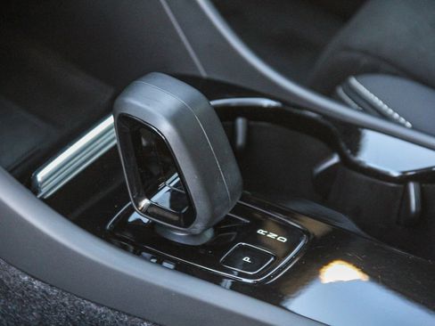 Used 2023 Volvo C40 P8 Recharge Plus w/ Protection Package Premier image 22