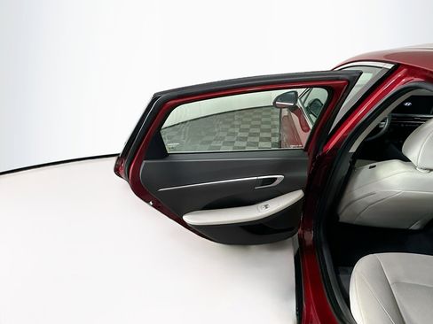Used 2025 Hyundai Sonata SEL FWD image 26