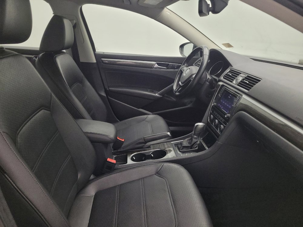 Used 2016 Volkswagen Passat 1.8T SE FWD image 21
