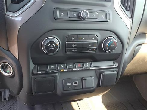 New 2025 Chevrolet Silverado 1500 Custom image 10