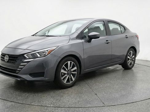 Used 2025 Nissan Versa SV FWD image 3