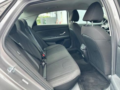 Used 2024 Hyundai Elantra SEL FWD image 19