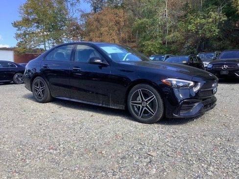 Used 2025 Mercedes-Benz C 300 4MATIC Sedan image 4