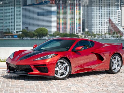 Used 2021 Chevrolet Corvette Stingray Premium Cpe w/ Z51 Performance Package image 8