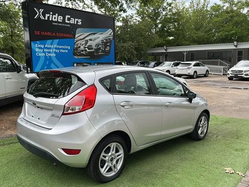 Used 2018 Ford Fiesta SE FWD image 6