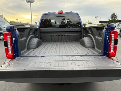 New 2026 Ford F250 Lariat w/ Black Appearance Package image 8