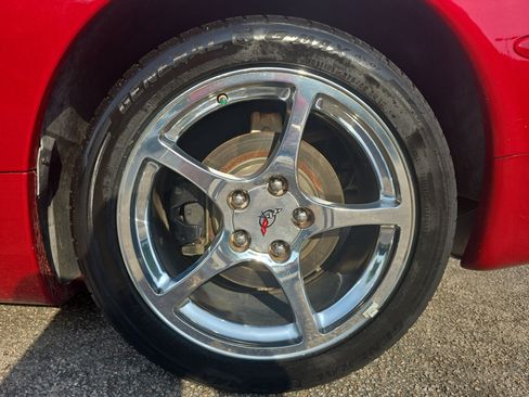 Used 2004 Chevrolet Corvette Convertible w/ Preferred Equipment Group RWD image 26