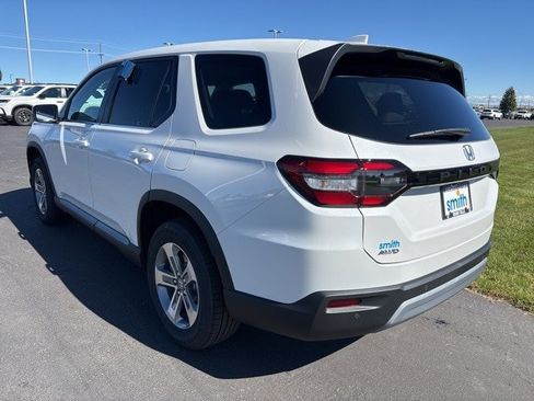New 2025 Honda Pilot EX-L image 4
