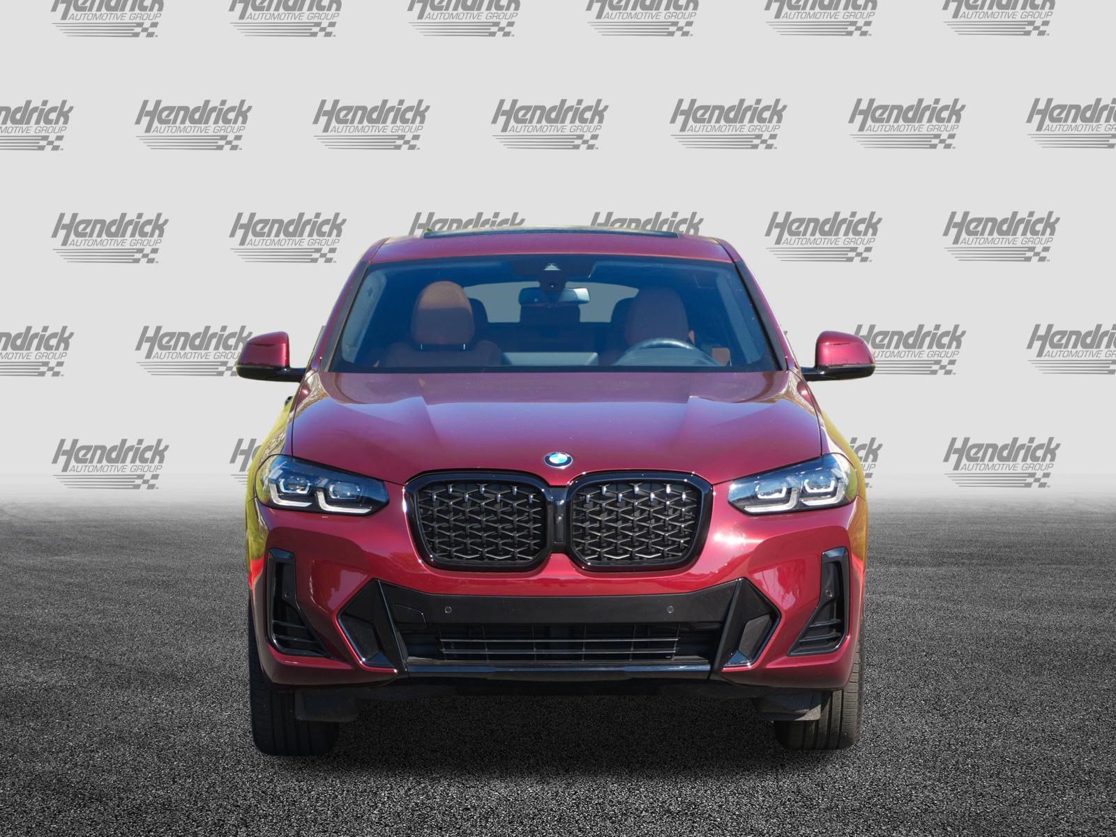 Certified 2025 BMW X4 xDrive30i w/ Premium Package AWD/4WD image 3