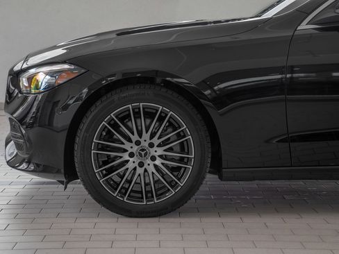 Used 2024 Mercedes-Benz C 300 4MATIC Sedan image 4