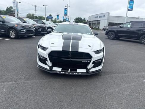 Used 2021 Ford Mustang Shelby GT500 w/ Technology Package RWD image 2