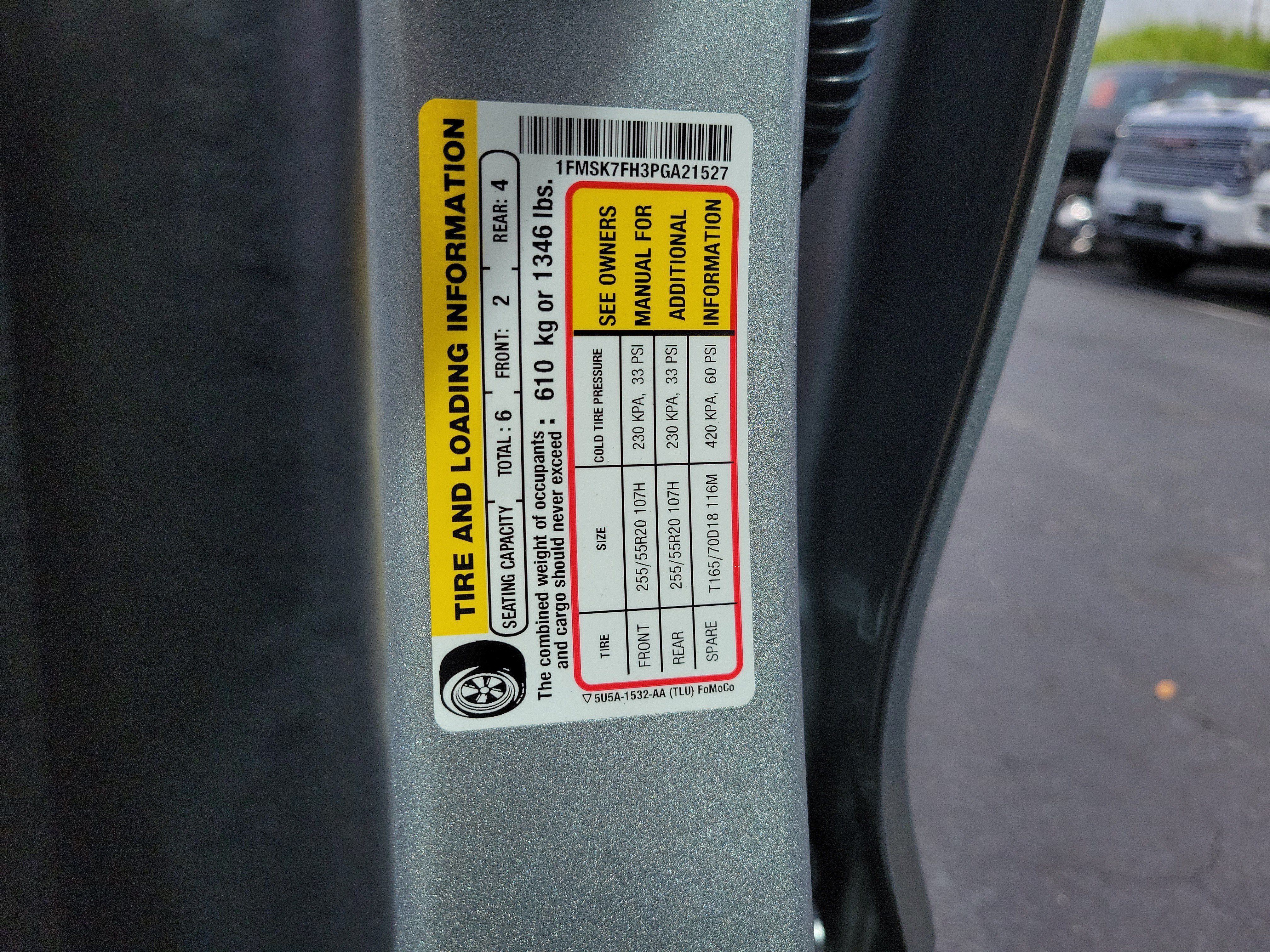 Used 2023 Ford Explorer Limited w/ Equipment Group 301A RWD image 32