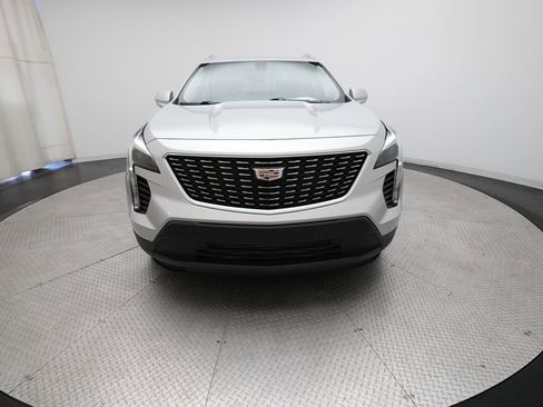 Used 2019 Cadillac XT4 Luxury w/ Cold Weather Package FWD image 11