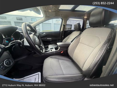 Used 2019 Ford Escape Titanium image 16
