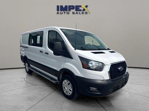 Used 2025 Ford Transit 250 Low Roof w/ Exterior Upgrade Package RWD image 4