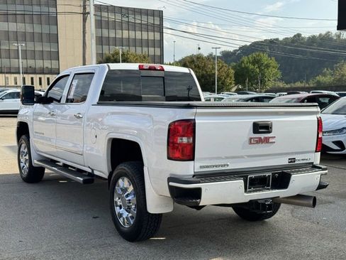Used 2019 GMC Sierra 2500 Denali w/ Duramax Plus Package image 3