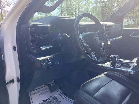 Used 2023 Chevrolet Silverado 1500 LTZ image 12