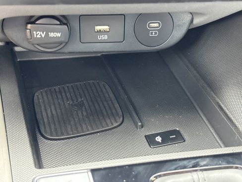 Certified 2025 Hyundai Elantra Sport image 25