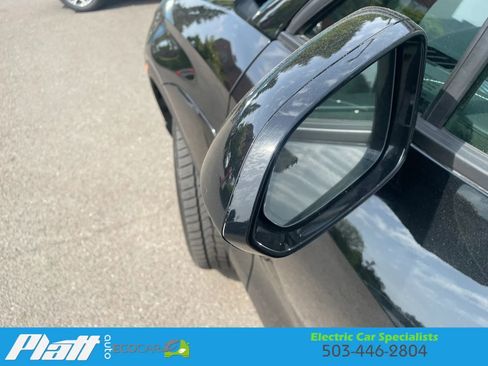 Used 2024 Chevrolet Blazer EV LT AWD/4WD image 18